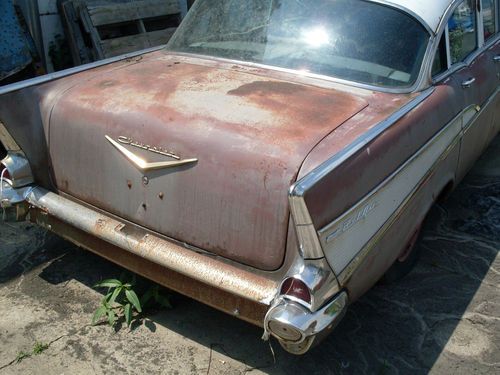 1957 chevrolet bel air base sedan 4-door 4.6l