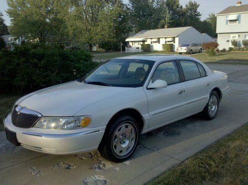 2001 lincoln continental base sedan 4-door 4.6l