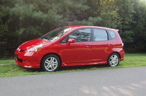 2008 honda fit sport hatchback 4-door 1.5l only 7567 miles amazing 1 owner