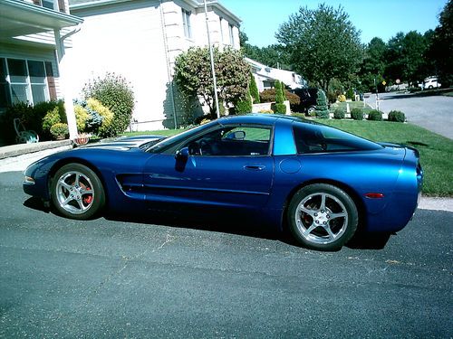 2003 corvette - heads up display, memory package, bose audio, sport seats