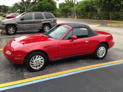 Mazda miata mx-5 convertible - low mileage - no reserve! - great car!