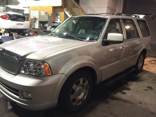 2005 lincoln navigator base sport utility 4-door 5.4l