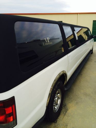 Ford excursion stretch limousine (14 passenger)