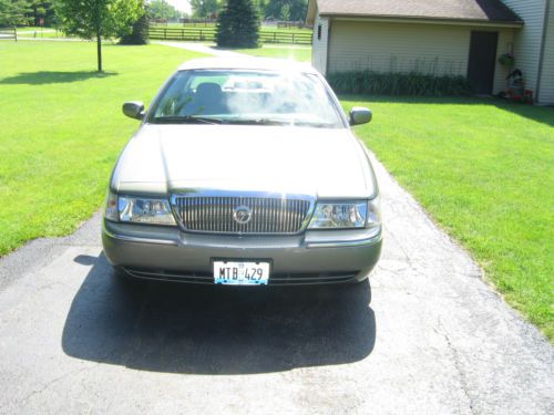 2004 mercury grand marquis gs sedan 4-door 4.6l