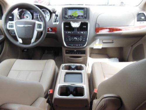 2014 chrysler town & country touring-l