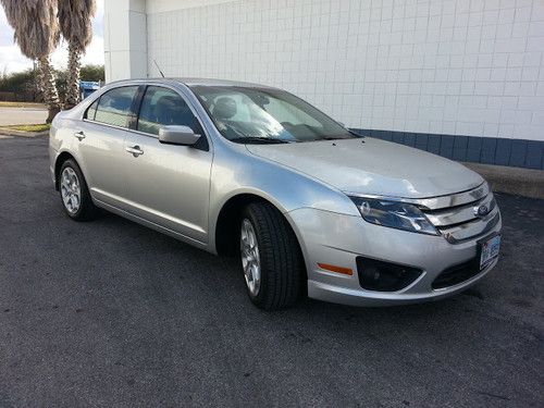 2011 ford fusion se sedan 4-door 3.0l