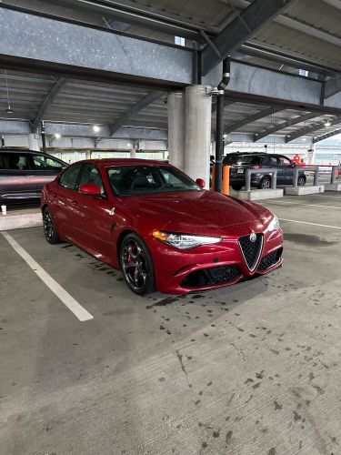 2017 alfa romeo giulia quadrifoglio