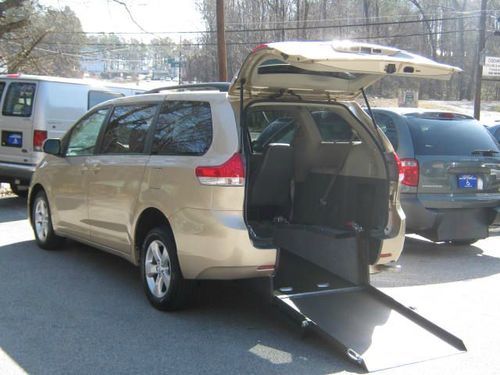 used handicap accessible vans