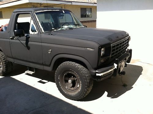 1981 ford bronco, flat black, cobra headers, 350 engine, 56k original miles