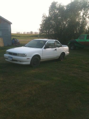 1994 nissan sentra e sedan 2-door 1.6l