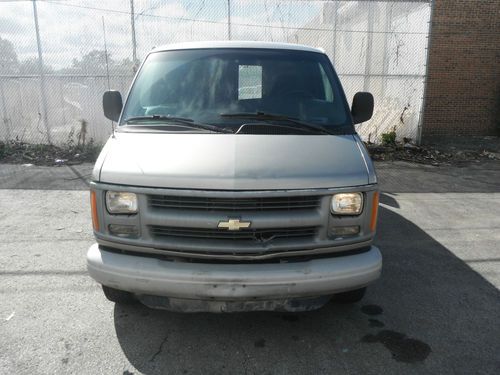 2001 chevrolet express 3500 base extended cargo van 3-door 5.7l