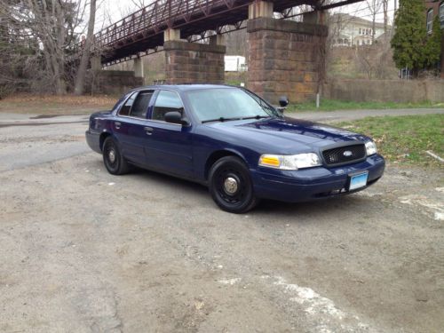 Cvpi police interceptor havis k-9 cage and factory rear seat