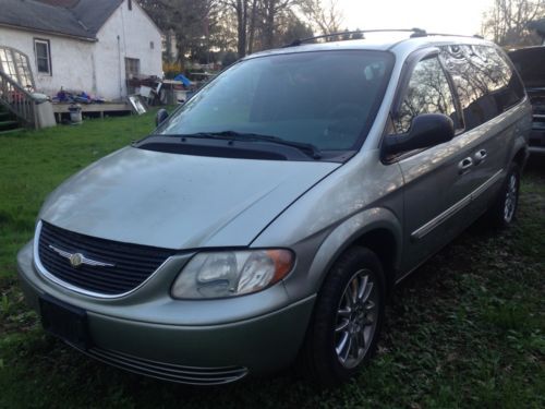 2004 chrysler town and country touring limited minivan