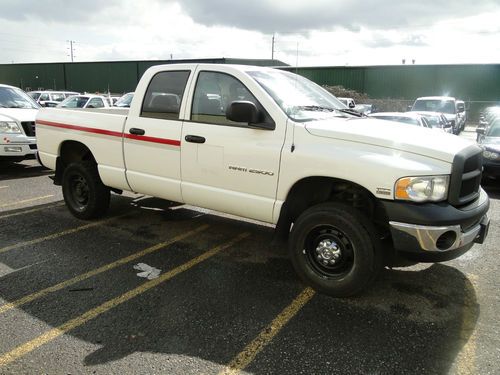 2004 dodge ram 2500 4wd short wide bed hemi