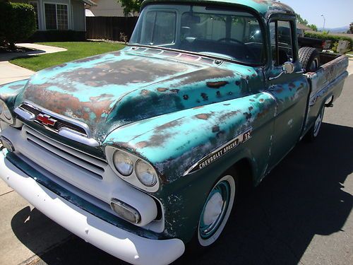 1959 chevy apache 3200 fleetside long bed big window