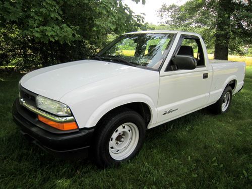 Find used 2002 Chevrolet S10 Pickup truck 2-Door 2.2L...No reserve in ...