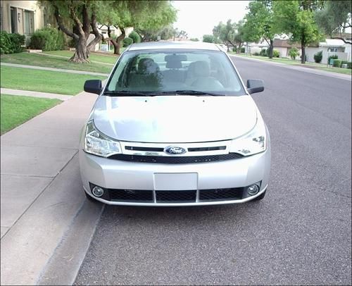 2010 ford focus se sedan 4-door 2.0l restored loaded