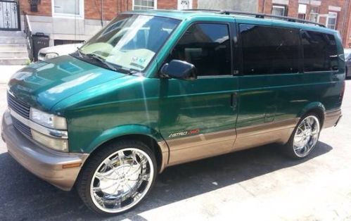 ****chevy astro van awd****no reserve