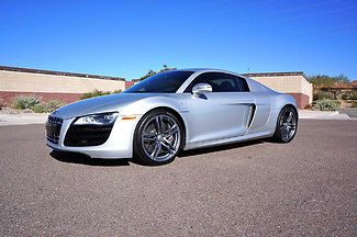 2011 r8 5.2l v10 loaded carbon fiber carbon ceramics $192k window!!!