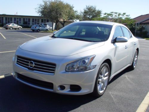 2009 nissan maxima 3.5 ,one owner