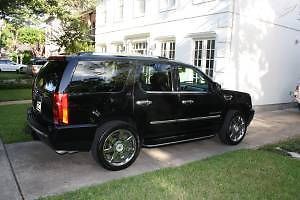 Black/black, 97k miles, prem pkg, non-smkr, 4 capt chrs, rr camera, 22&#034;whls, prf