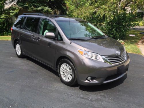 2014 toyota sienna xle | low miles | $31000 | still under warranty!