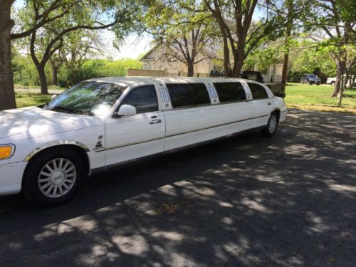 2000 lincoln limousine