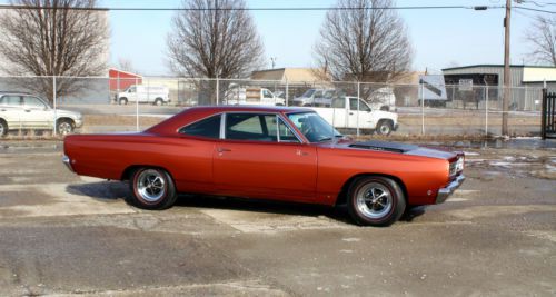 1968 426 hemi plymouth road runner