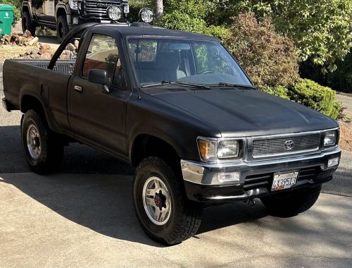 1994 toyota pickup 1/2 ton short wheelbase dx