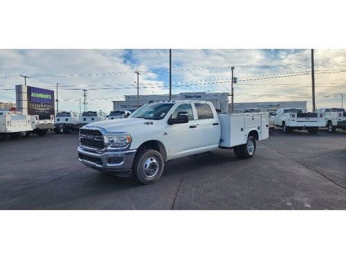 2024 ram ram 3500 chassis cab ram 3500 tradesman crew cab chassis 4x4 60&#039; ca