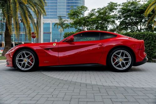 2015 ferrari f12berlinetta 2dr coupe