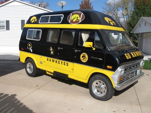 1972 ford econoline hi top iowa hawkeye tail gater camper van !!!!!!