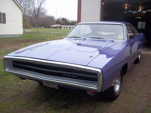 1970 dodge charger 500, 383 magnum, plum crazy metallic, white interior