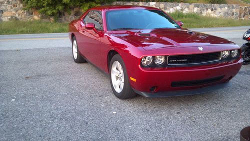 2010 dodge challenger se coupe 2-door 3.5l