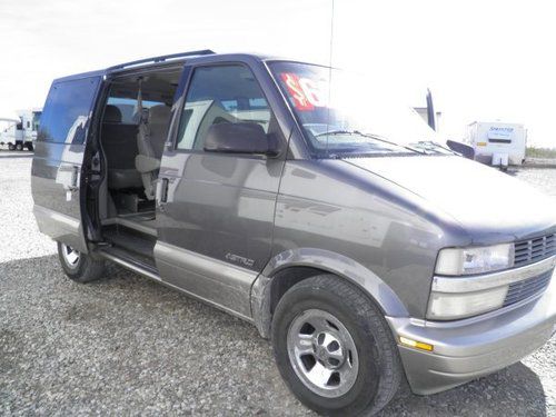 2001 chevy astro ls van side and rear door third row seat runs nice no reserve