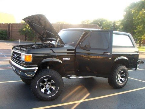 1989 ford bronco xlt sport utility 2-door 5.0l