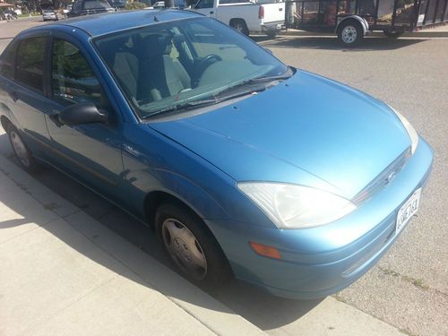 2001 ford focus se sedan 4-door 2.0l