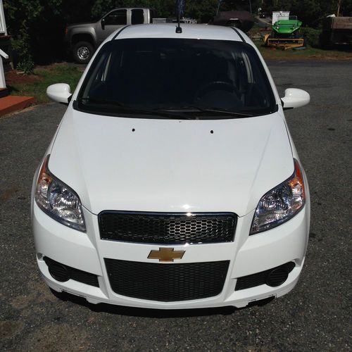 2011 chevrolet aveo5 ls hatchback 4-door 1.6l