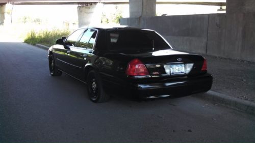 2004 ford crown victoria police interceptor p71 cvpi