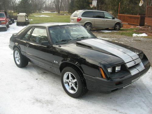 1985 ford mustang gt