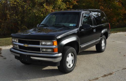 1996 chevrolet tahoe k1500 ls 2-door sport wagon 4wd with 350 v8 and no reserve!