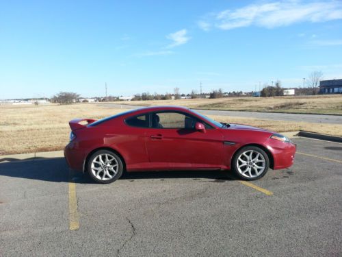 Damaged 2007 hyundai tiburon gt coupe 2-door 2.7l