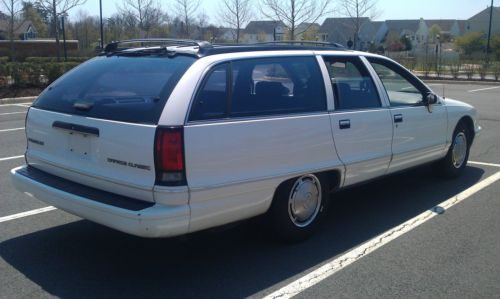 1993 chevrolet caprice classic wagon 4-door 5.0l