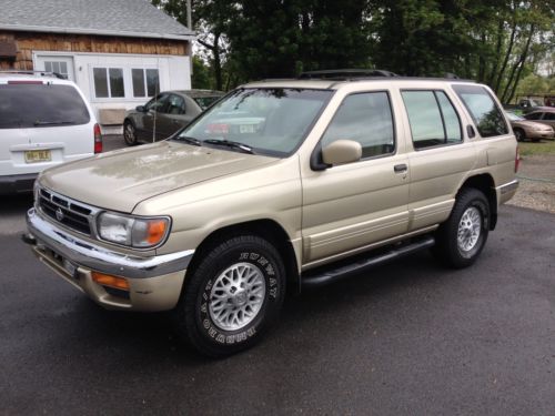 No reserve nr 1998 nissan pathfinder le 4x4 runs great good tires clean