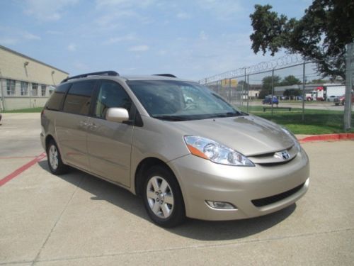 2007 sienna xle jbl audio low miles 1-owner  call greg 888-696-0646