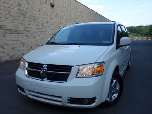 Dodge grand caravan sxt swivel n go 3rd row rear climate tv dvd no reserve