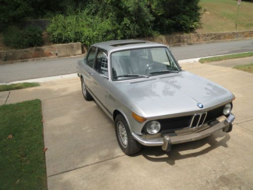 Excellent classic 1976 bmw 2002  rare 99.9%  rust-free