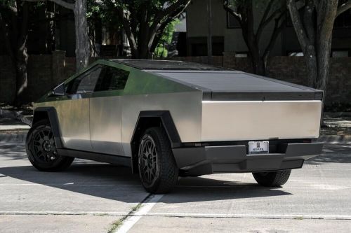 2024 tesla cybertruck