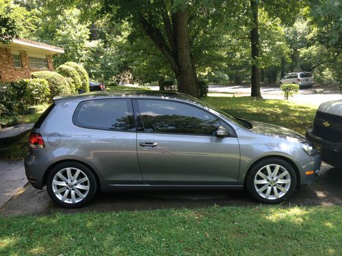 2011 volkswagen golf tdi hatchback 2-door 2.0l