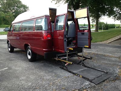 Hightop handicap van=under vehicle wheelchair lift=only 31k miles=no reserve!!!!